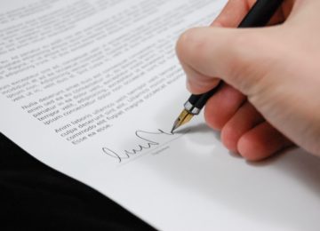 close-up-document-fountain-pen-48148